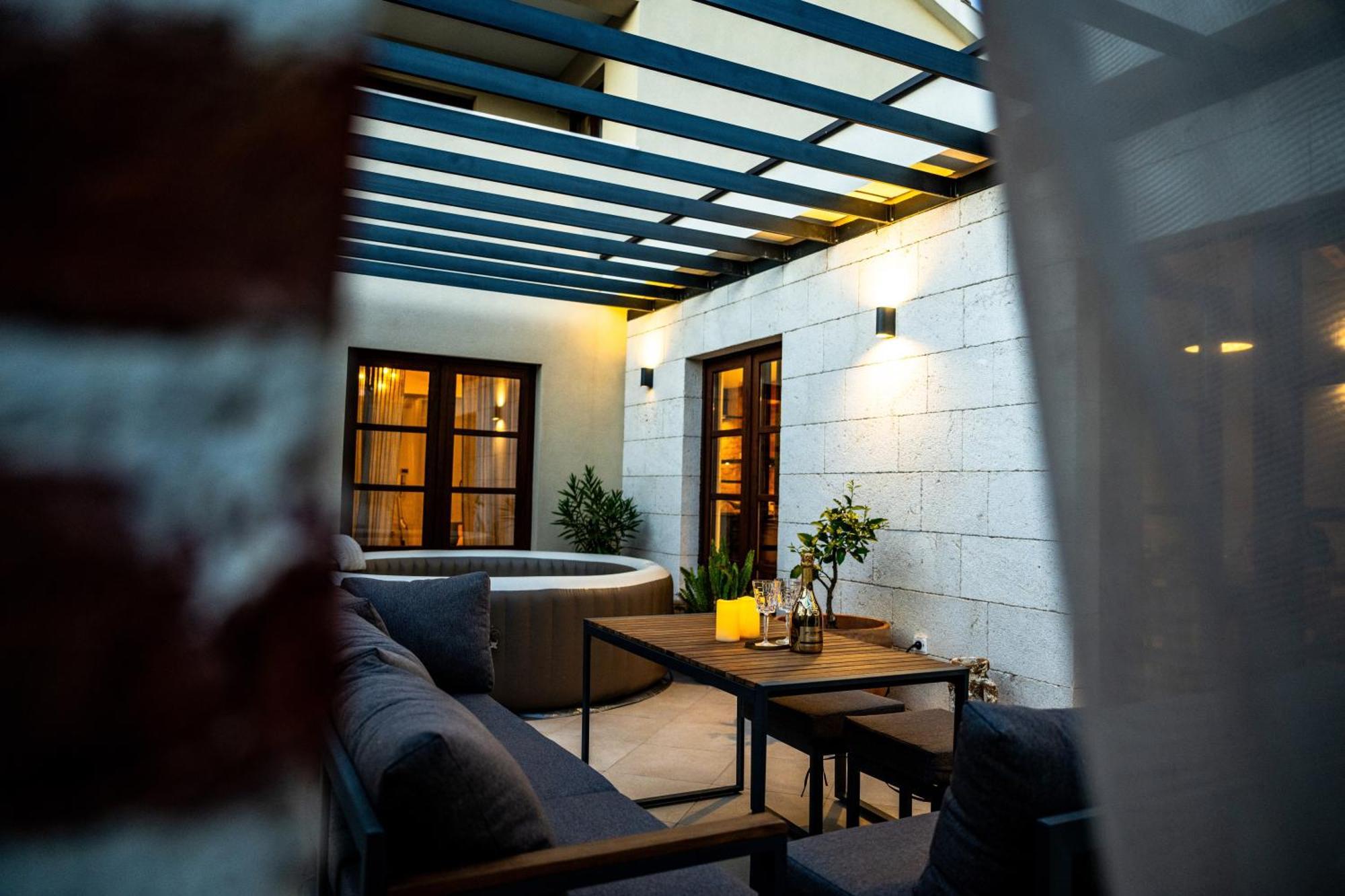 Villa House 