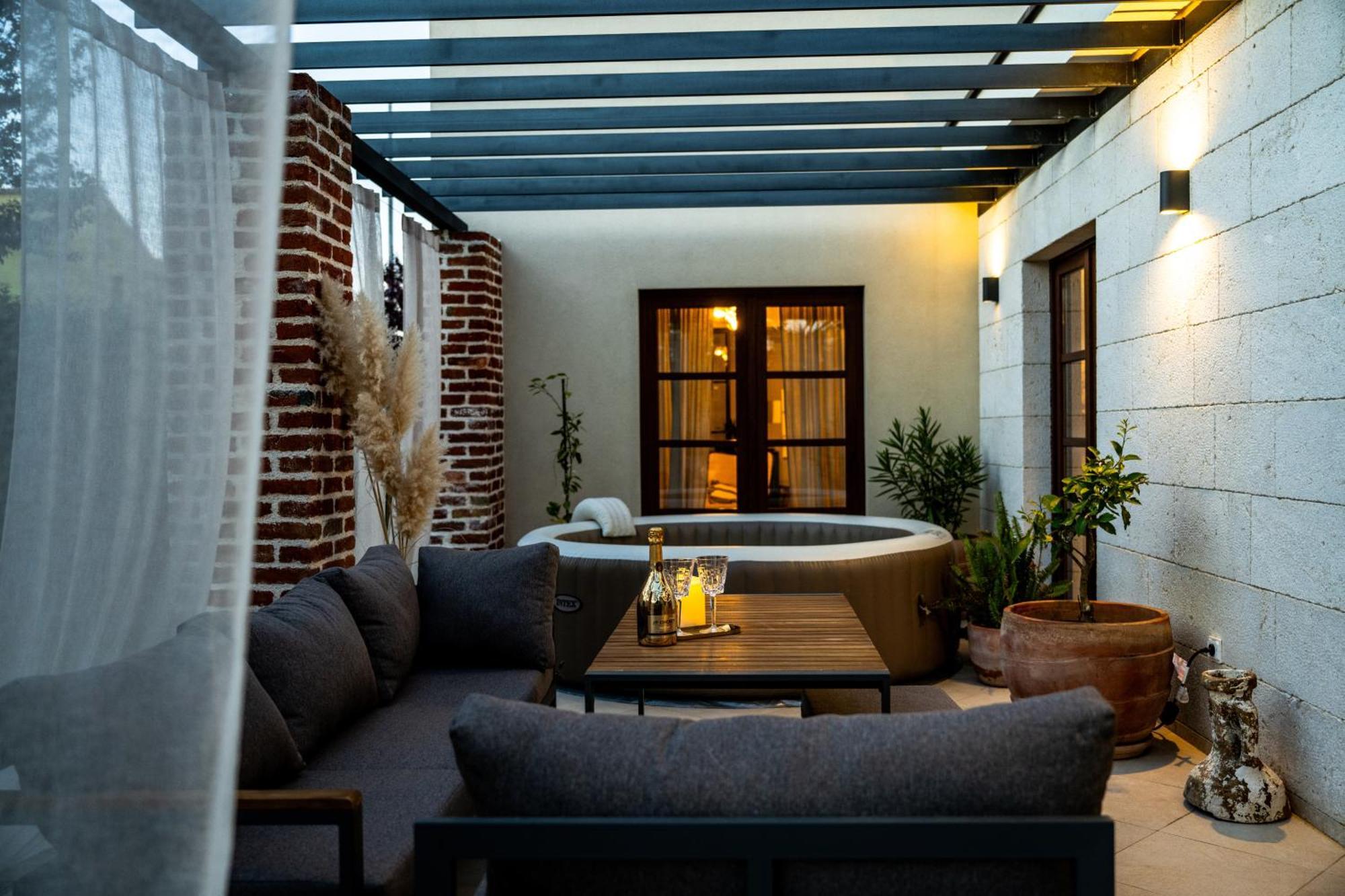Villa House 