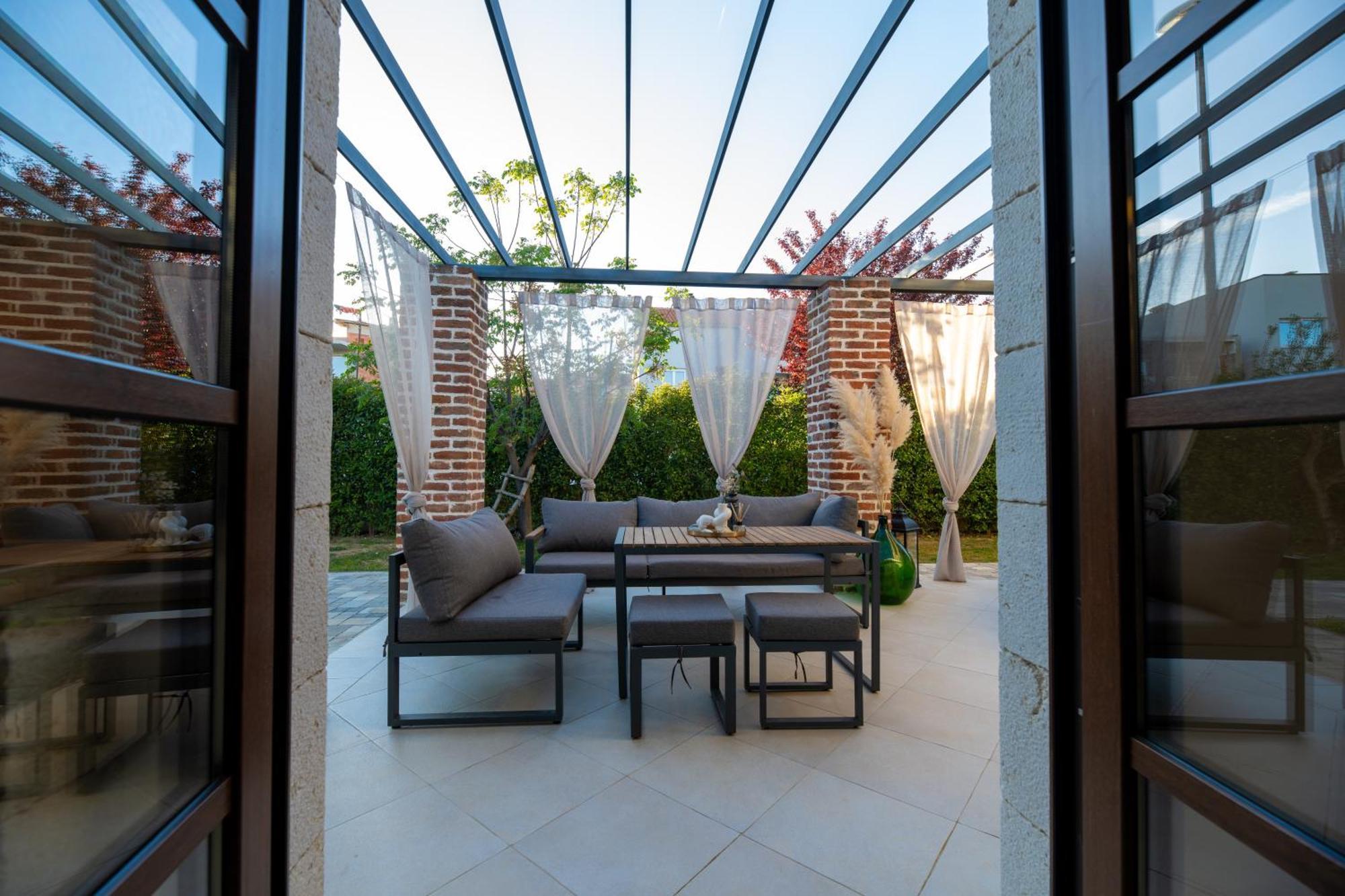 Villa House 