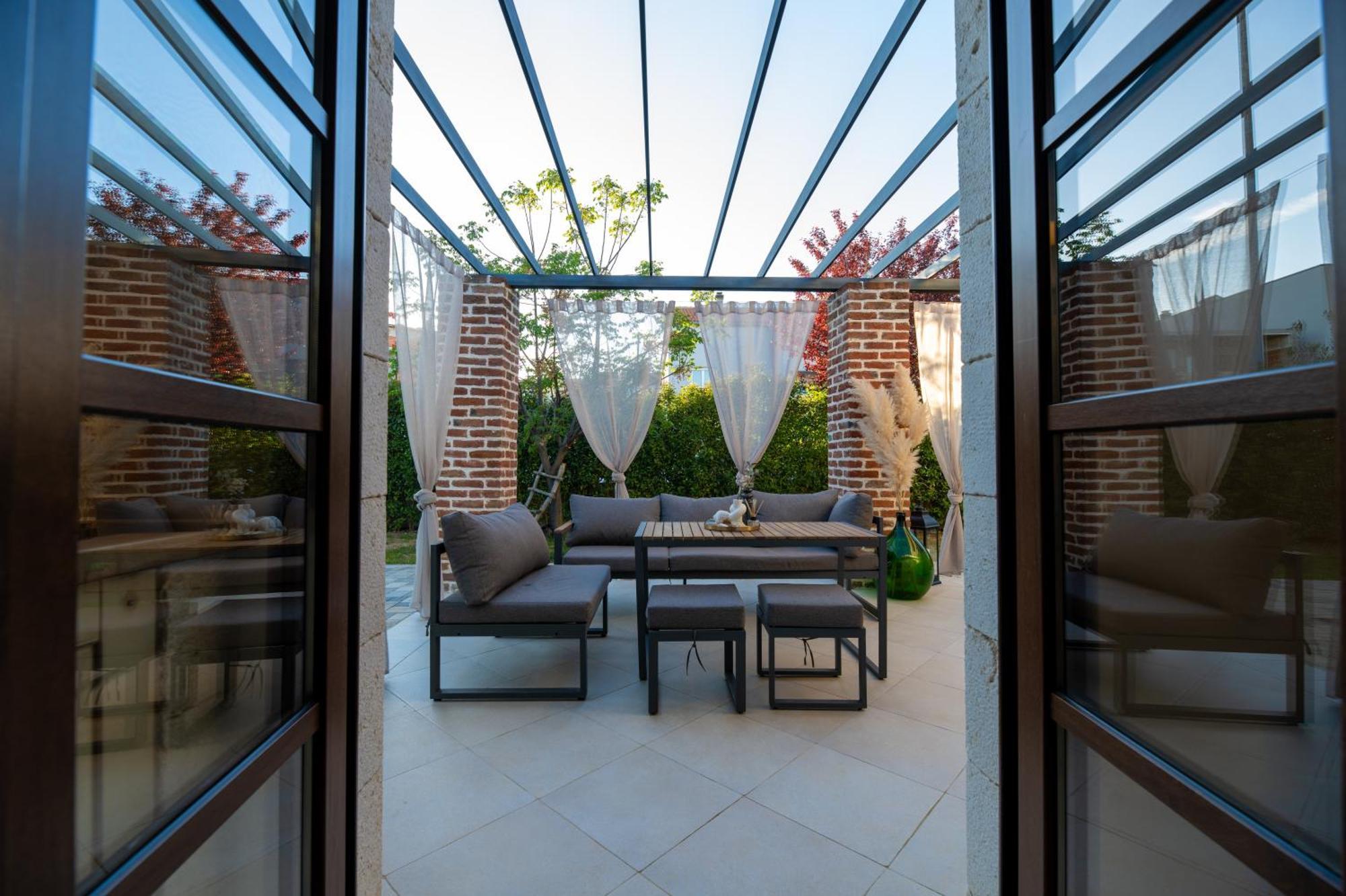 Villa House 