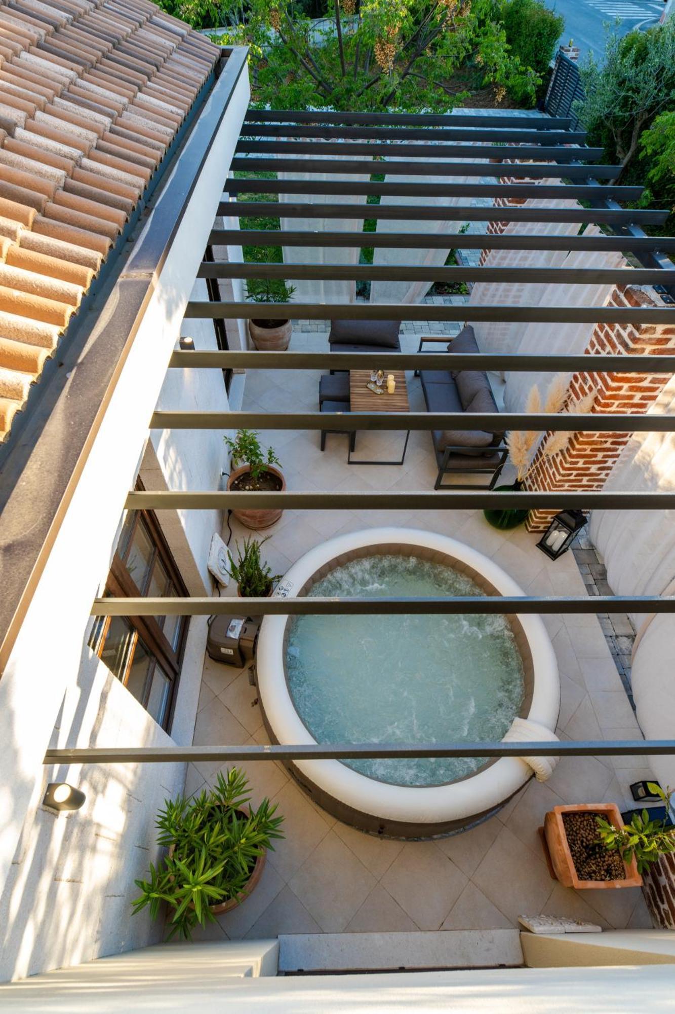 Villa House 