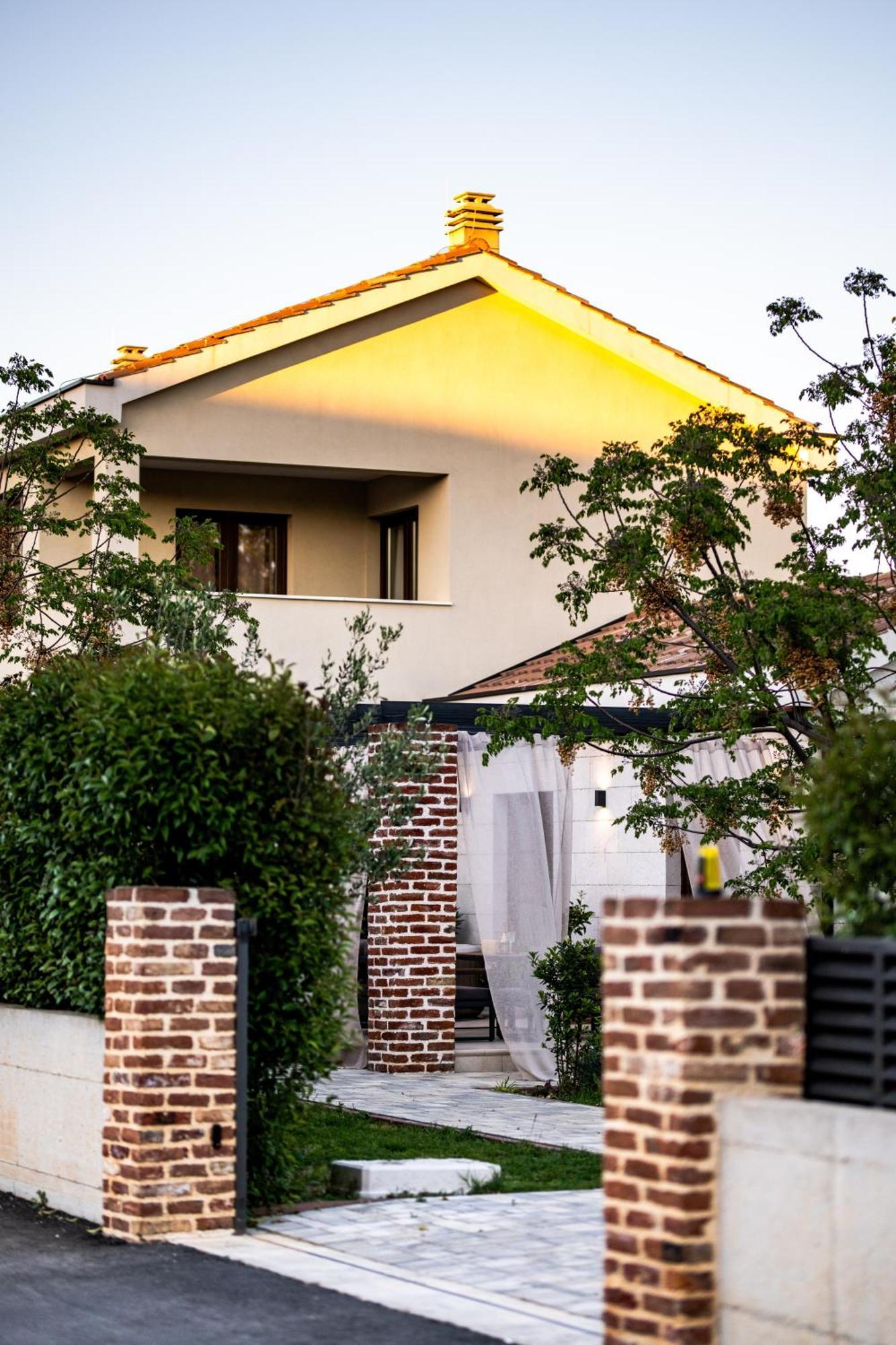 Villa House 