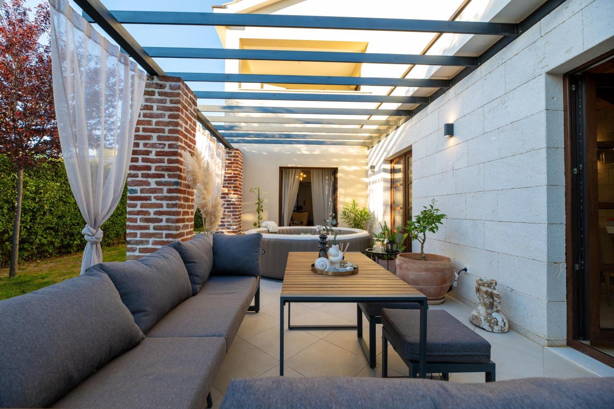 Villa House 